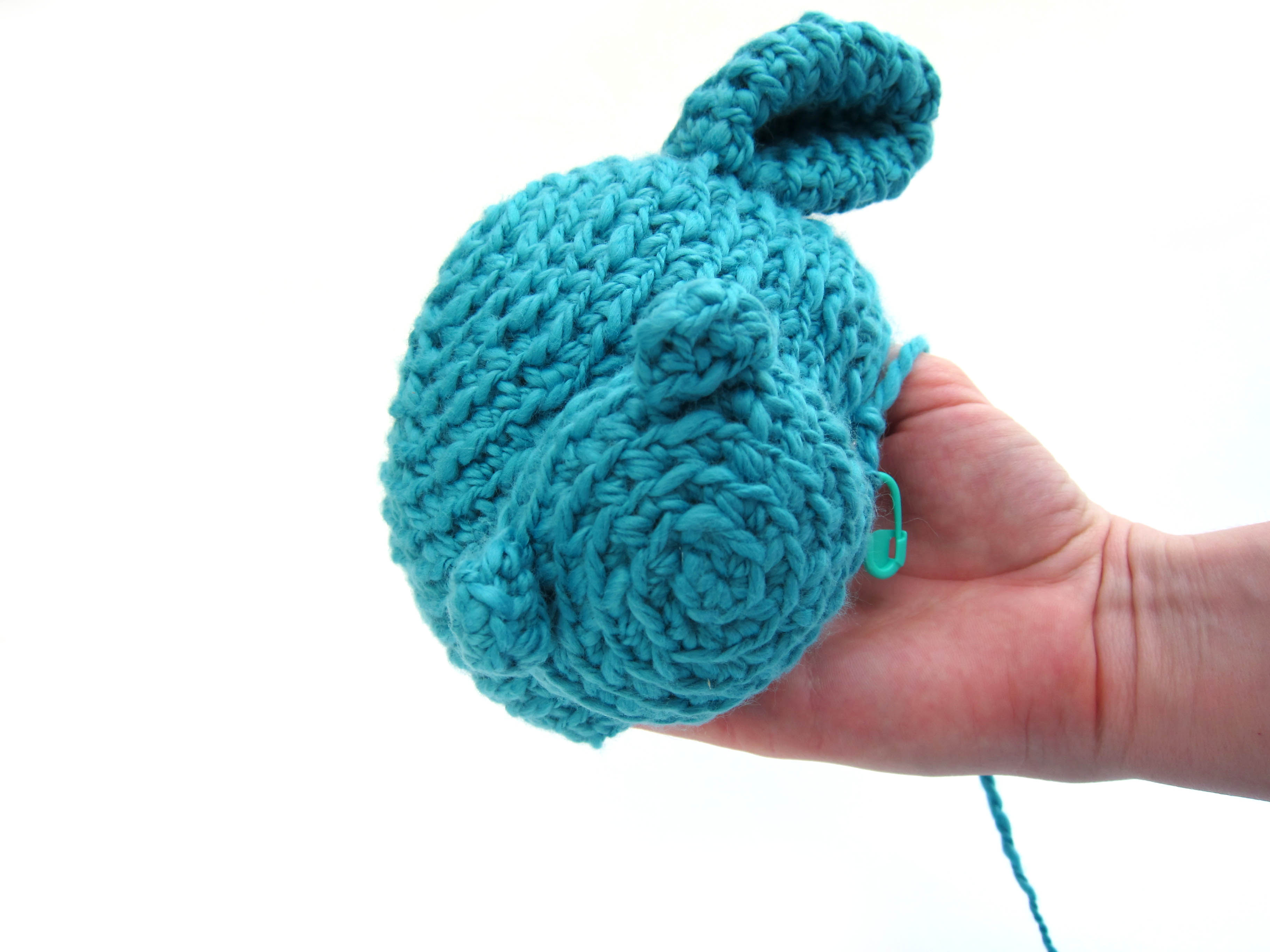 How to attach a folded ear to amigurumi Shiny Happy World
