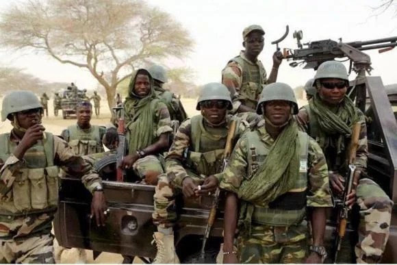 Nigerian Troops Nab 5 Suspected Armed Robbers, Kill One