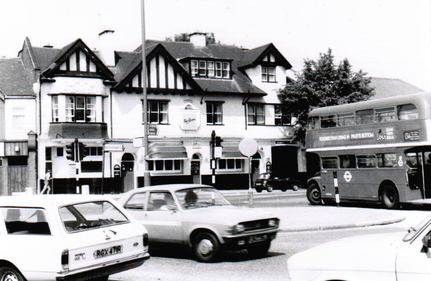 Friern Photo Archive The Orange Tree, 2 Friern Lane, N11