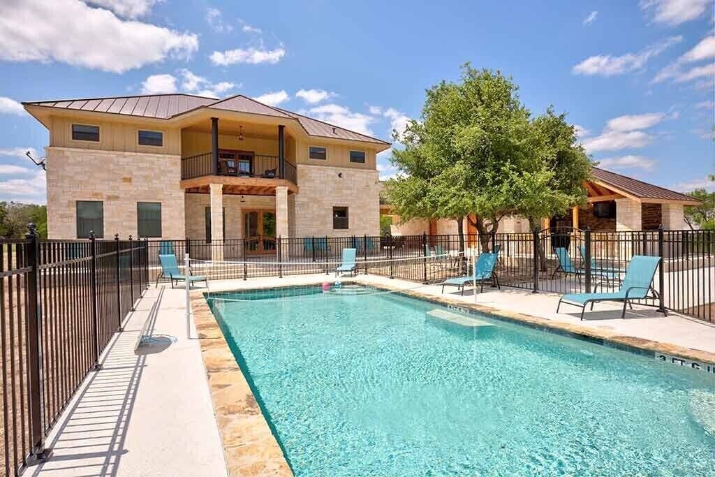 Frio River Vacation Rentals Casa Rio Concan Home Cabins