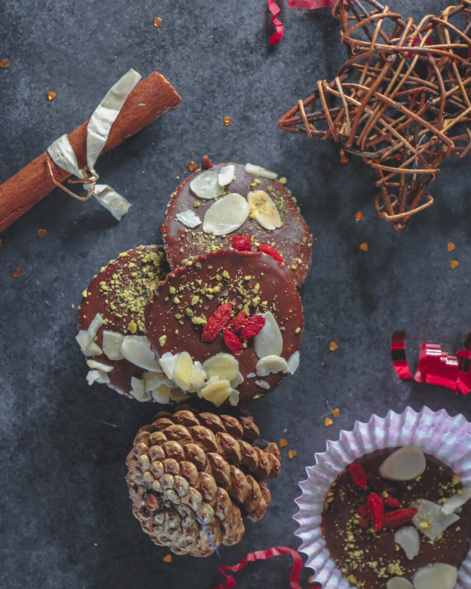 Super simple chocolate discs recipe From bowl to soul