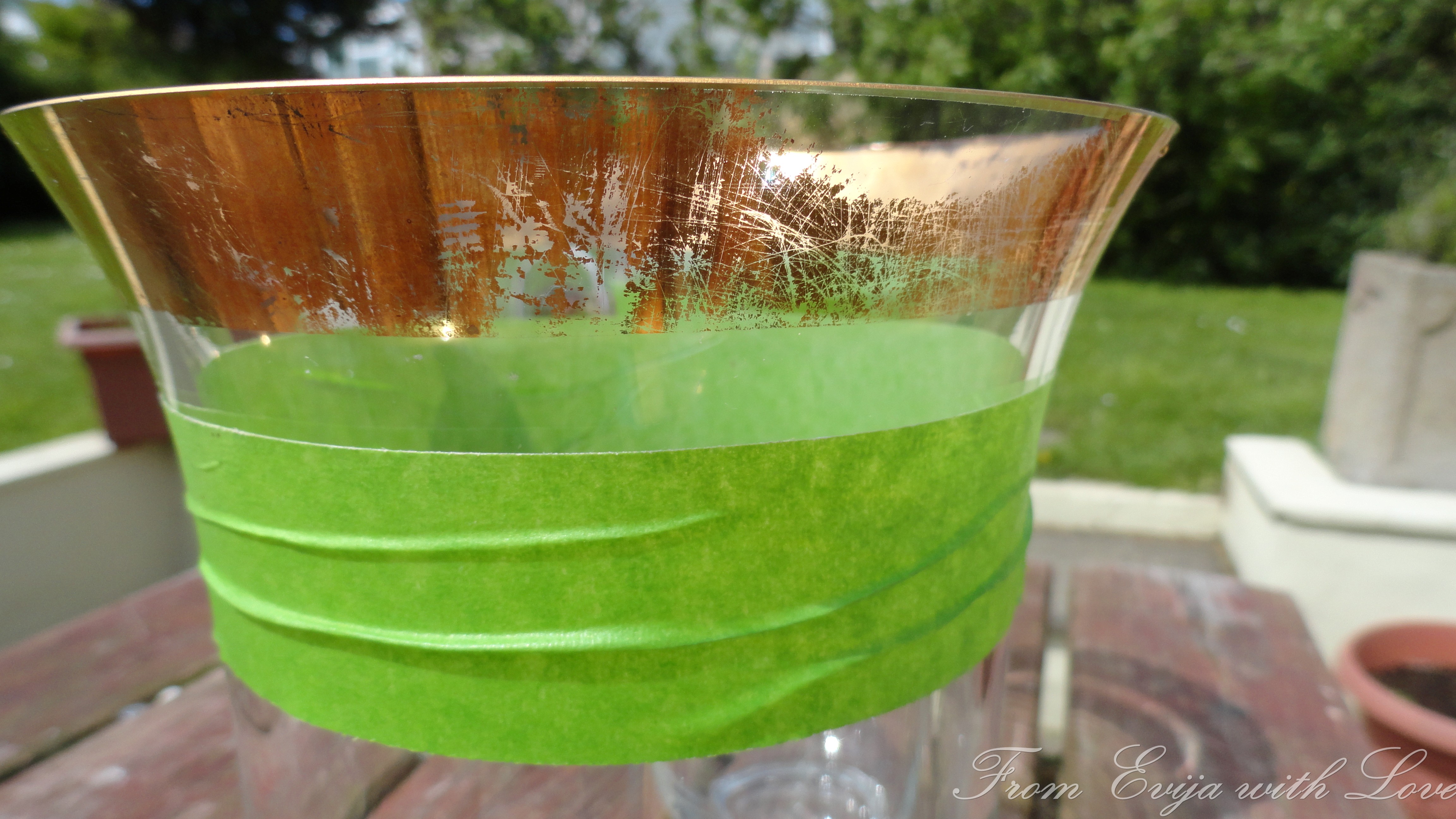 Transform an old glass container into a beautiful piece using gold
