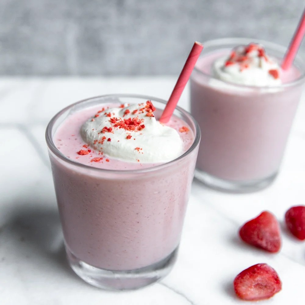 Healthy Cottage Cheese Smoothie (that tastes like a milkshake!)