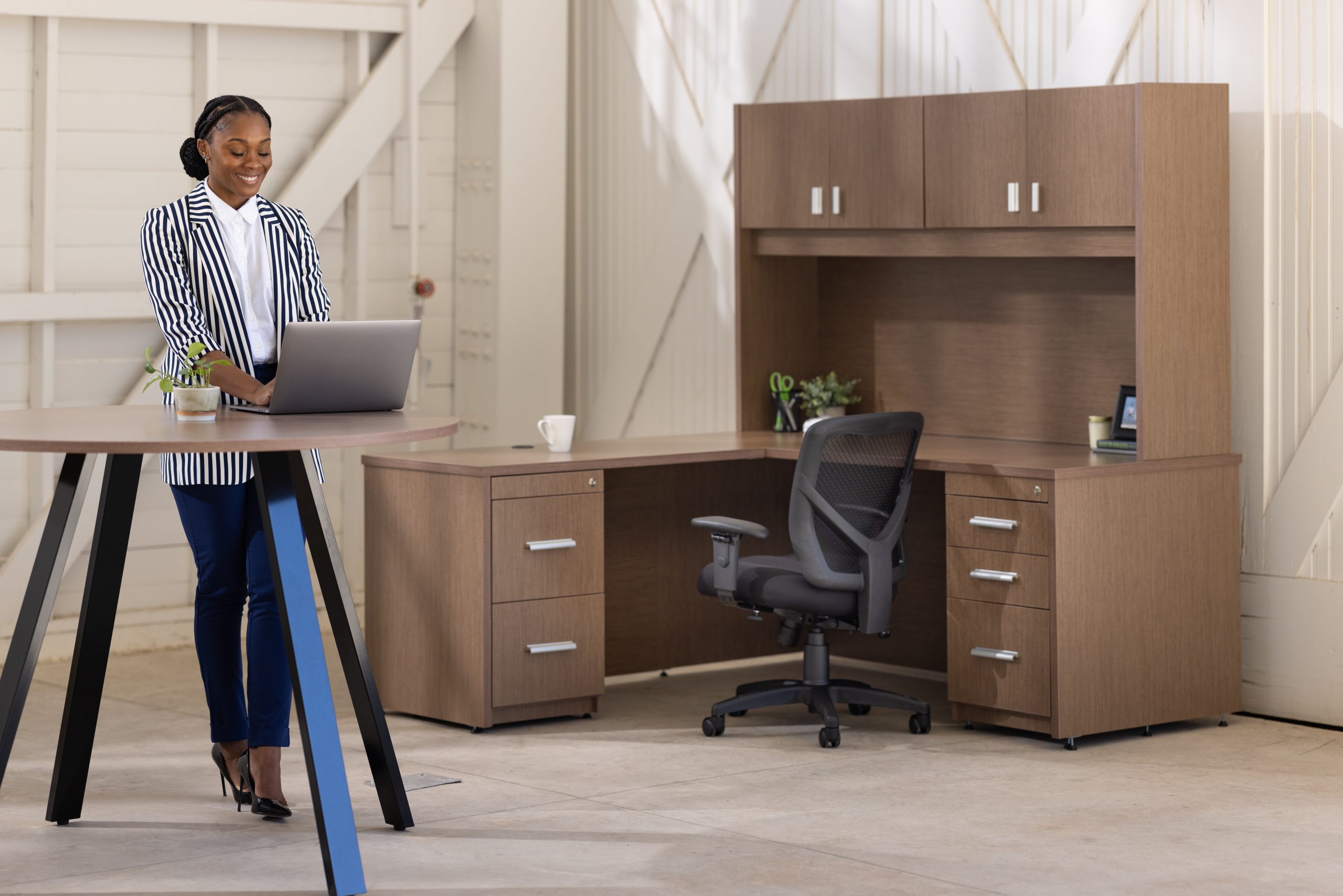 Executive LShape CD120 Front Desk