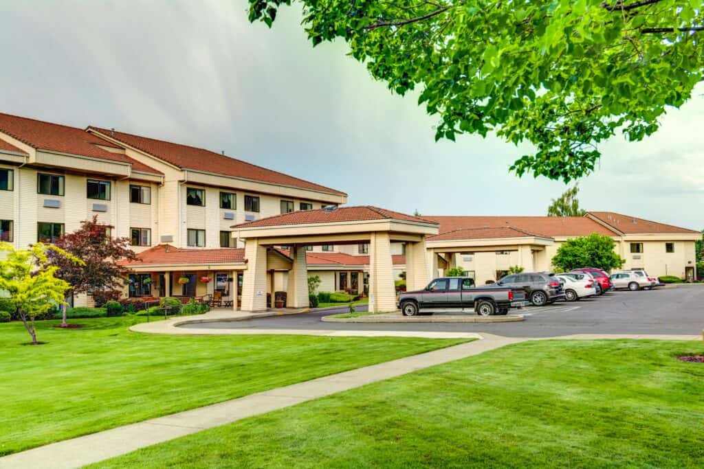 to Grande Ronde Retirement Residence Independent & Assisted