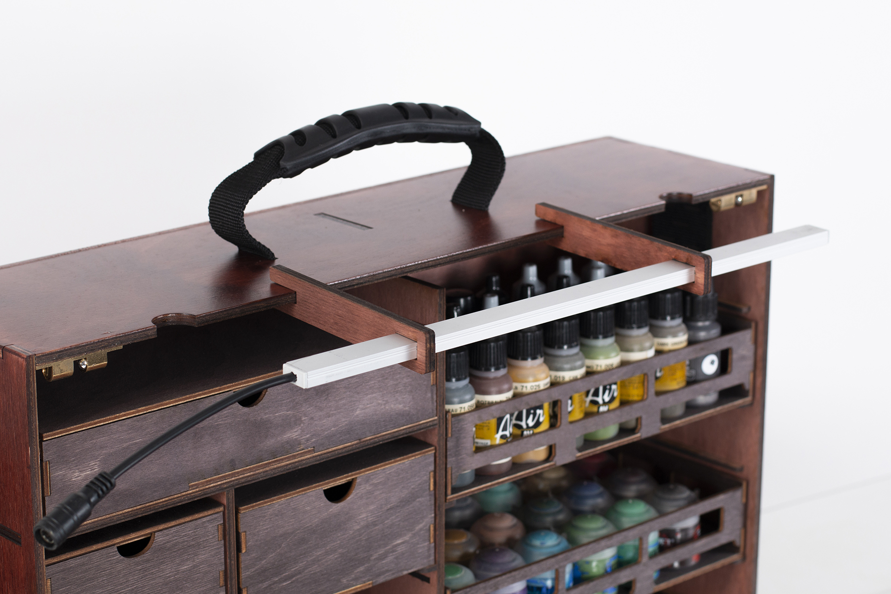 THE PAINT CASE Frontier Wargaming