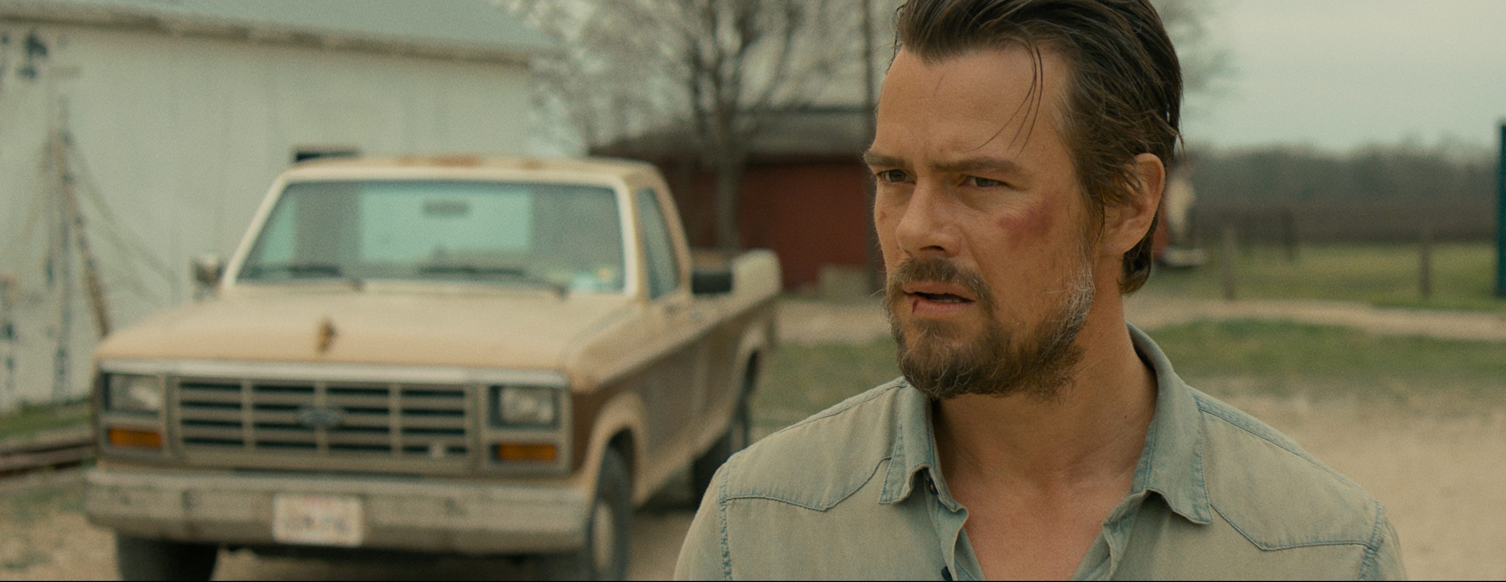 Photos Josh Duhamel Gets 'Lost' in Road Movie Front Row Features