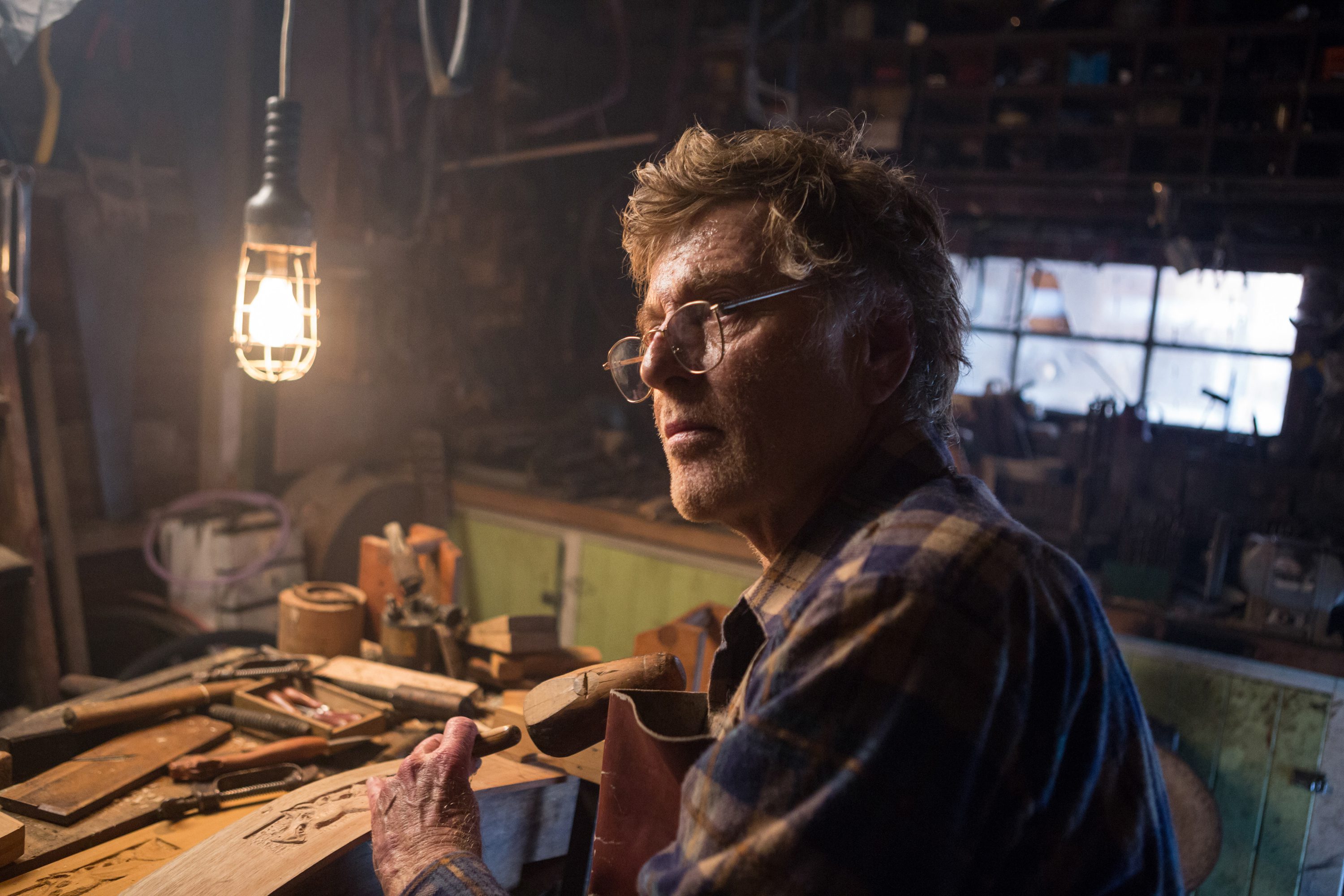Photos Robert Redford Maintains the Fire with 'Pete's Dragon' Remake Front Row Features