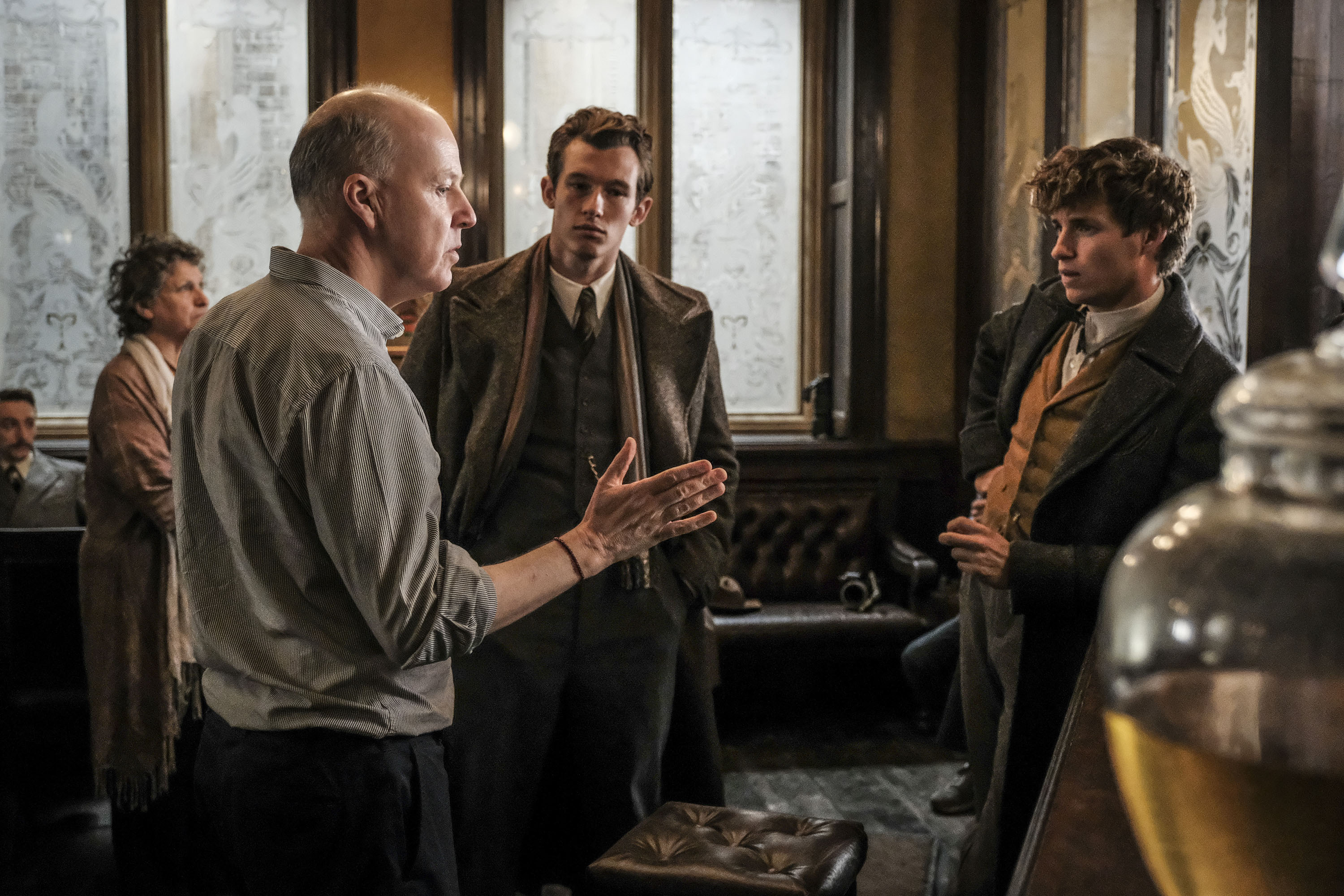 Photos Cast, Filmmaker Ponder the 'Crimes of Grindelwald' Front Row