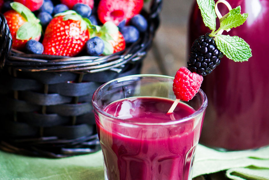 Suco de blueberry com amora e framboesa com morango e maçã