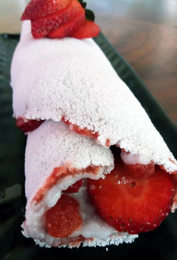 Tapioca Vegana de Morango e Coco