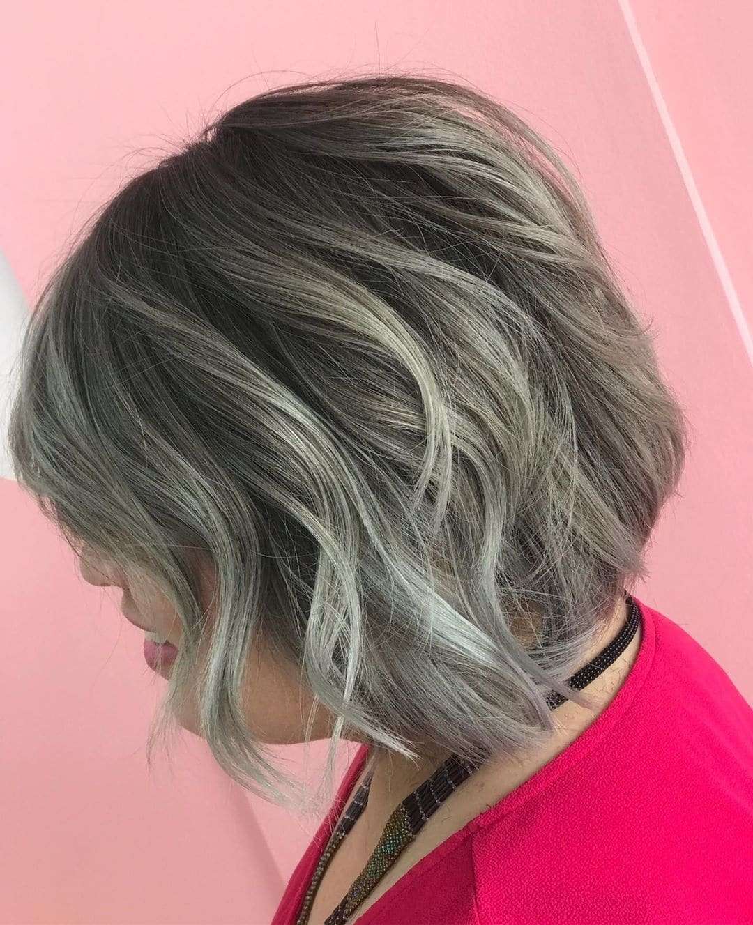 Fryzury wyszczuplające twarz 2020 (50 zdjęć) z grzywką Fryzury wyszczuplające twarz 2020 (50 zdjęć) z grzywką