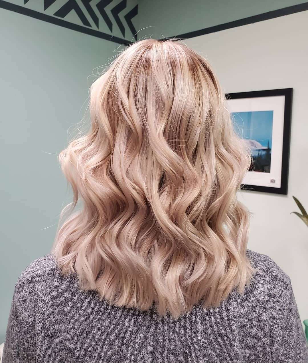 Krótkie fryzury blond 2021 (50 zdjęć) z grzywką Krótkie fryzury blond 2021 (50 zdjęć) z grzywką