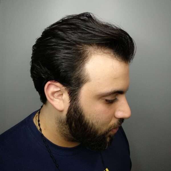 Modne fryzury męskie młodzieżowe 2021 (55 zdjęć) z