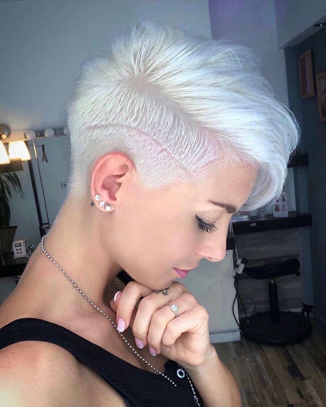 Krótkie Fryzury Irokezy Damskie Fryzura Damski Irokez Z Krótkie Fryzury Irokezy Damskie Fryzura Damski Irokez Z