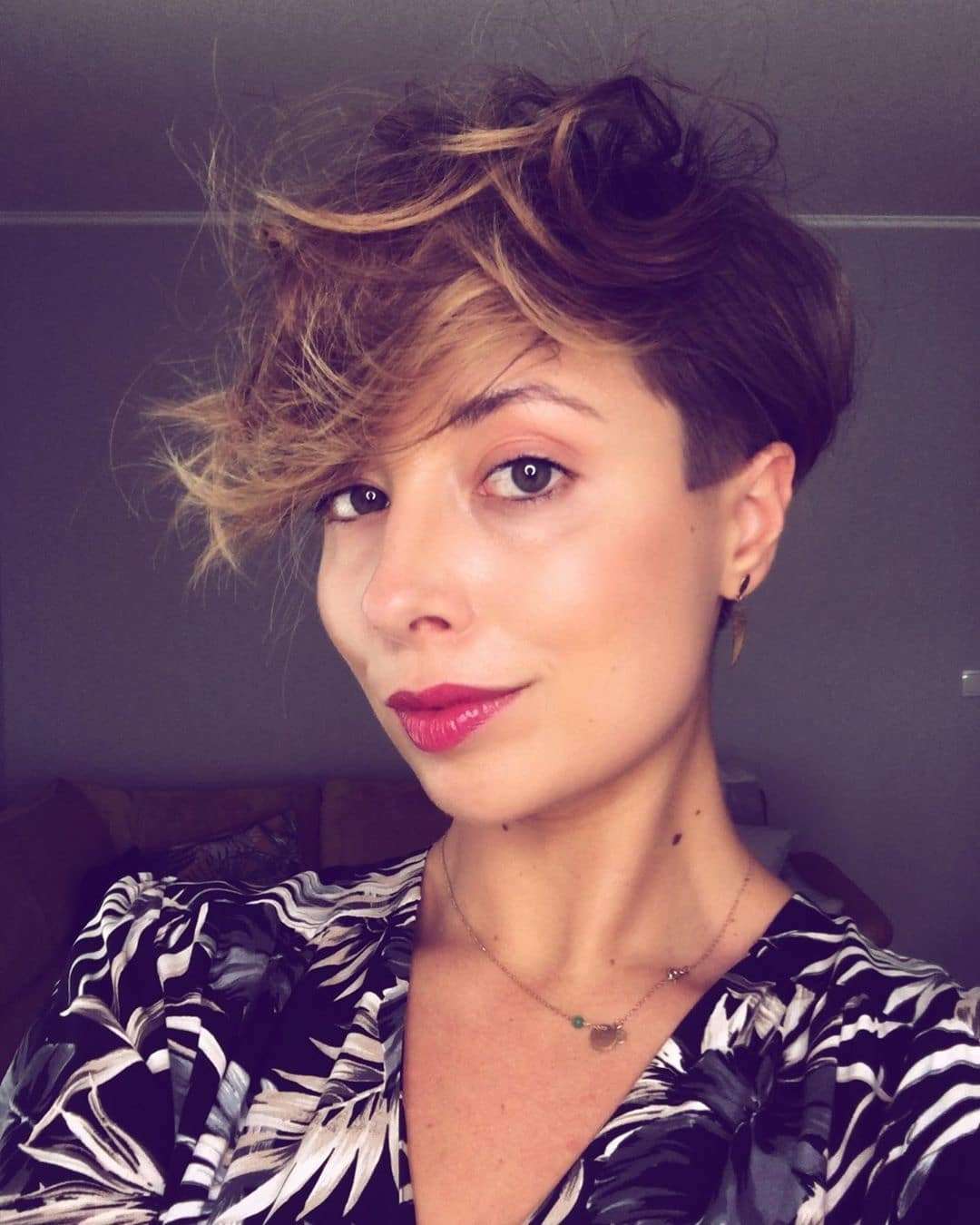 Krótkie Fryzury Rihanna Rihanna Fryzura Happyhair We