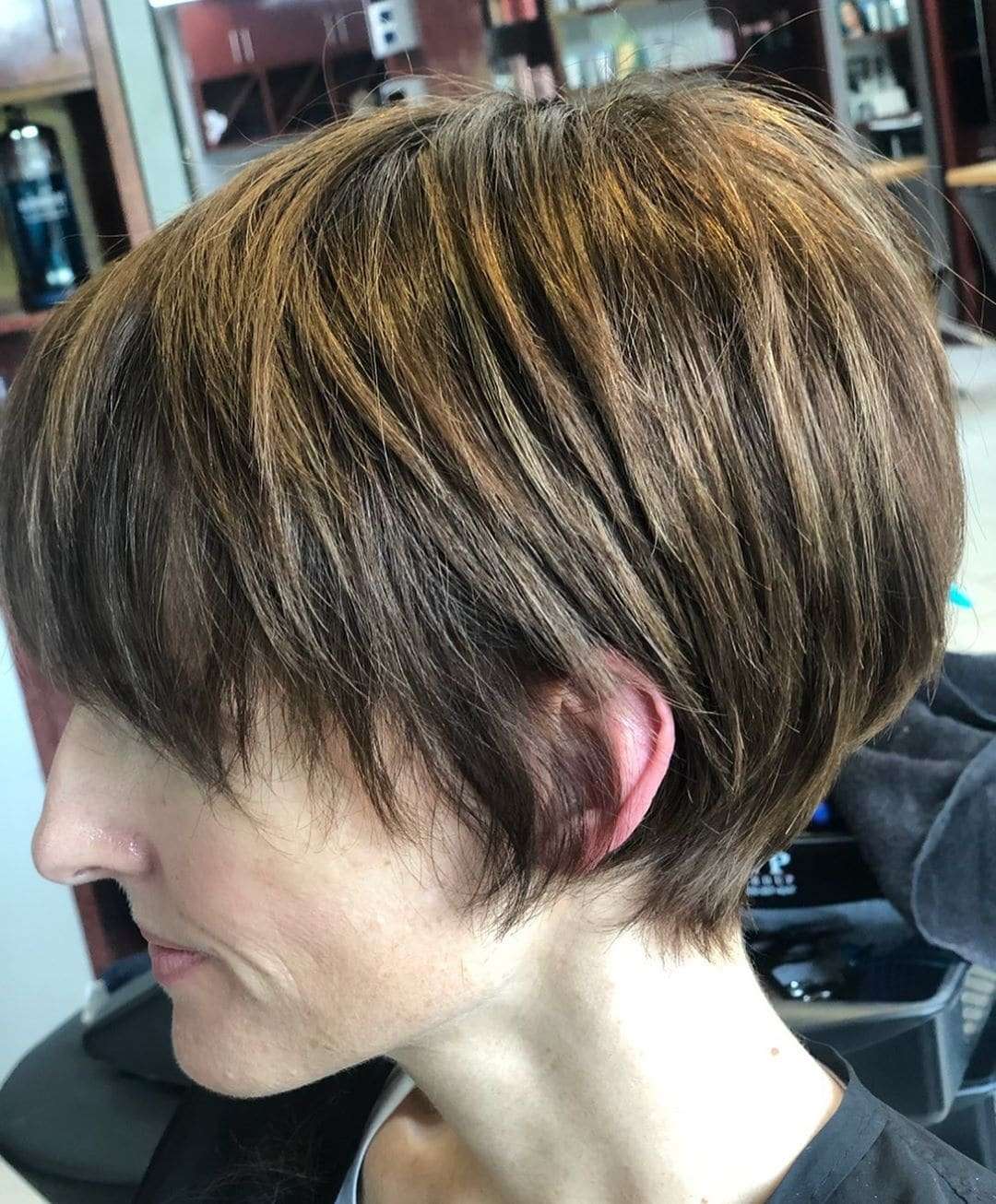 Modne fryzury damskie krótkie dla 50 latki 2020 (50 zdjęć