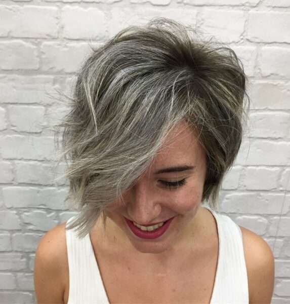 Fryzury damskie krótkie dla 50 latki 2021 (50 zdjęć)
