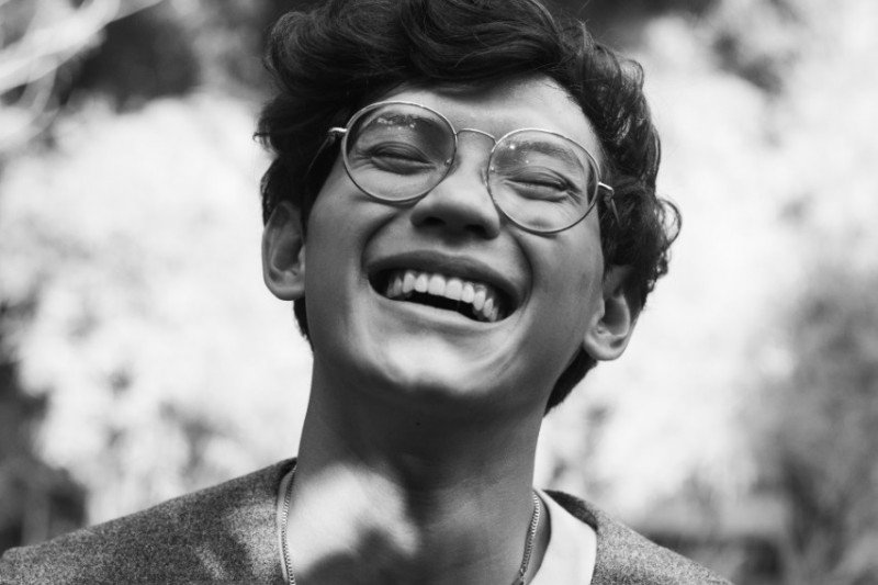 Kevin Hugo Curahkan Perasaan Melalui Anyelir dalam 4 GenPI.