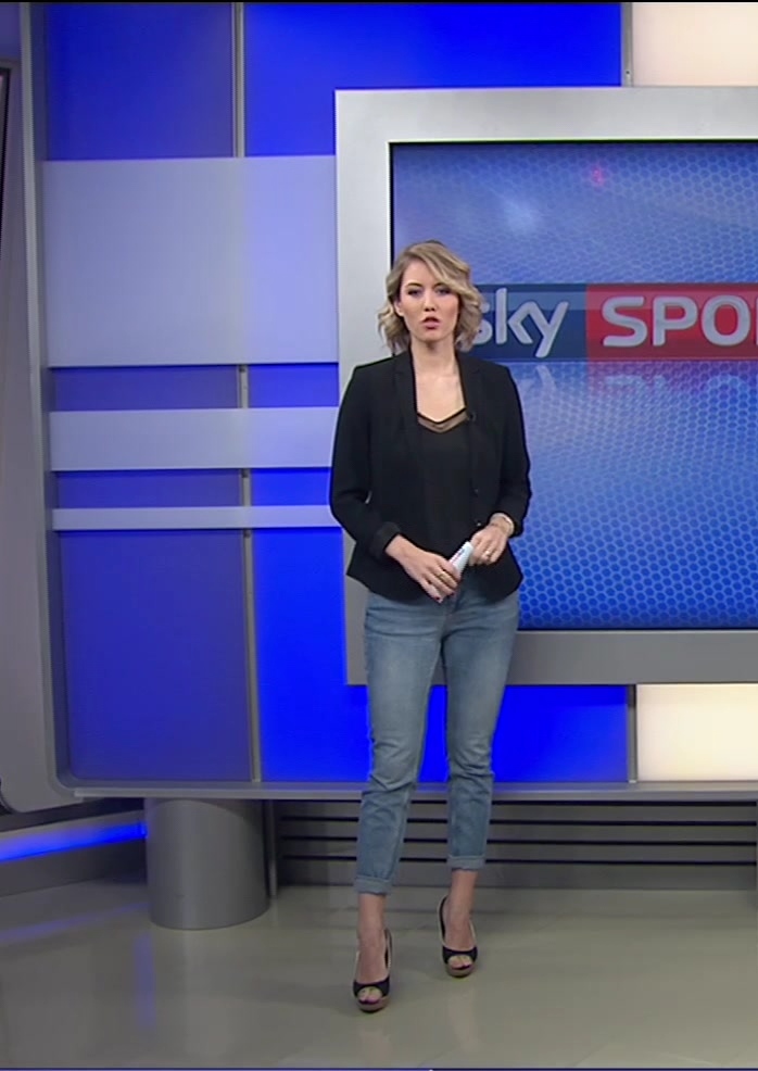 Laura Papendick war heute in voller Größe zu sehen (B) Papa Pauls TV
