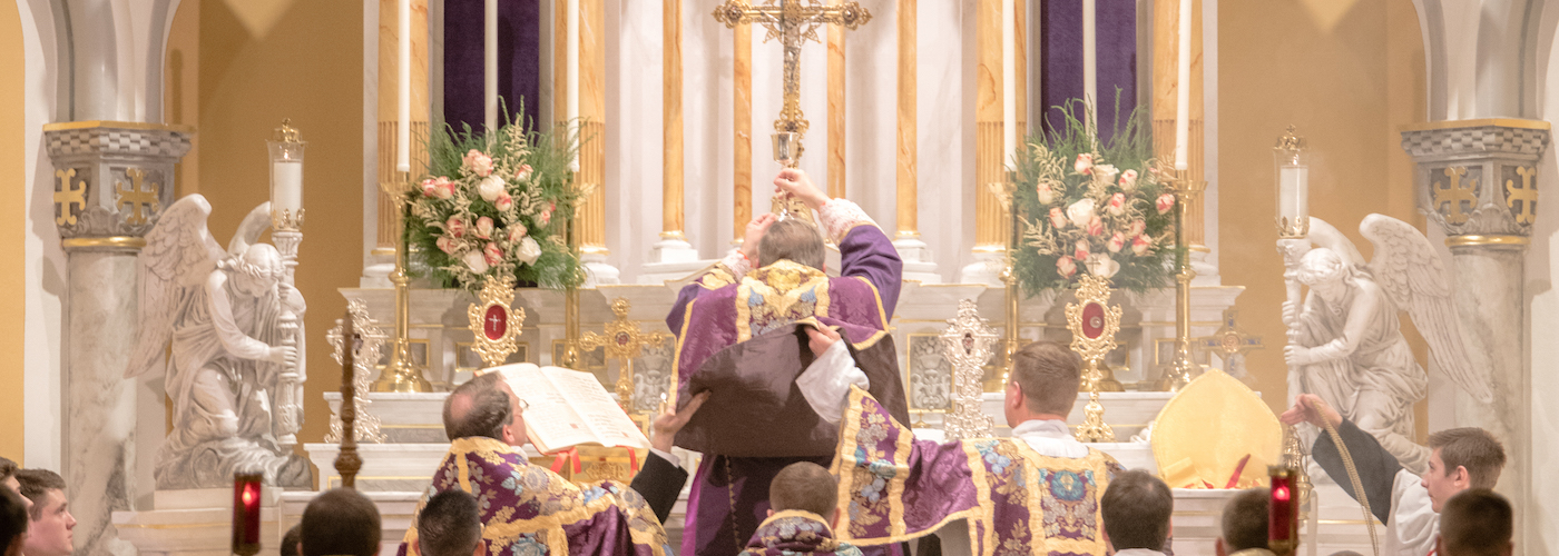Priestly Fraternity of St. Peter (FSSP) Traditional Latin Mass & Sacraments