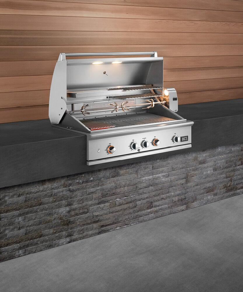 Dcs 48" Grill, Rotisserie and Charcoal, Natural Gas
