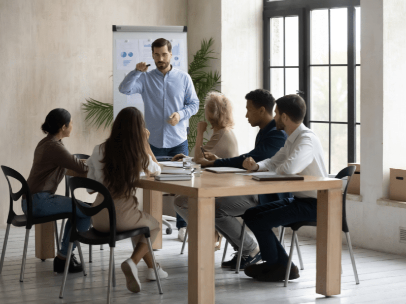 Simplify Seasonal Payroll & Workers' Comp with PEO Services