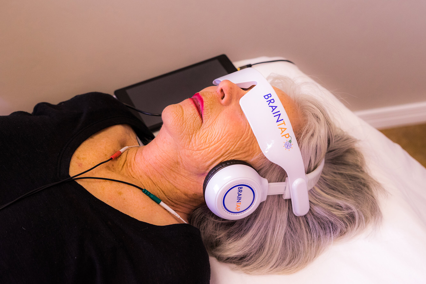 BrainTap Fuchsia Spa