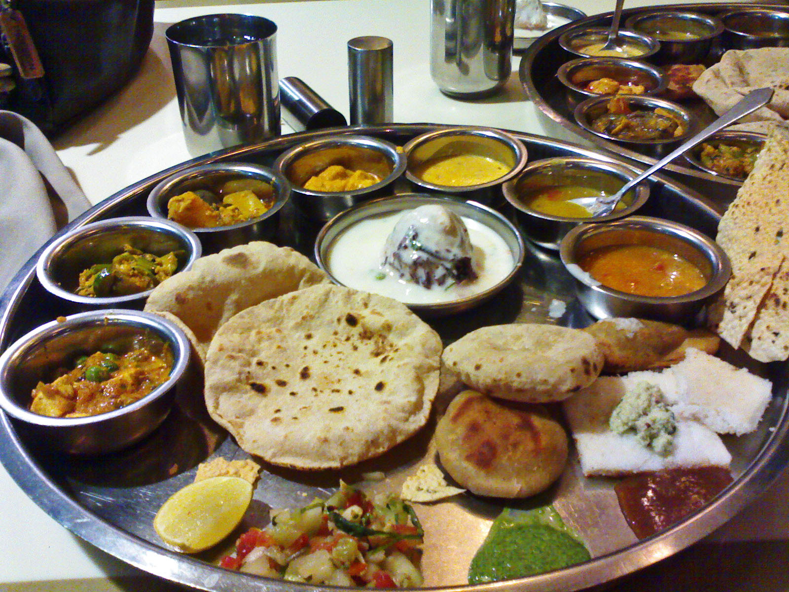 Complete North Indian Thali fudiya