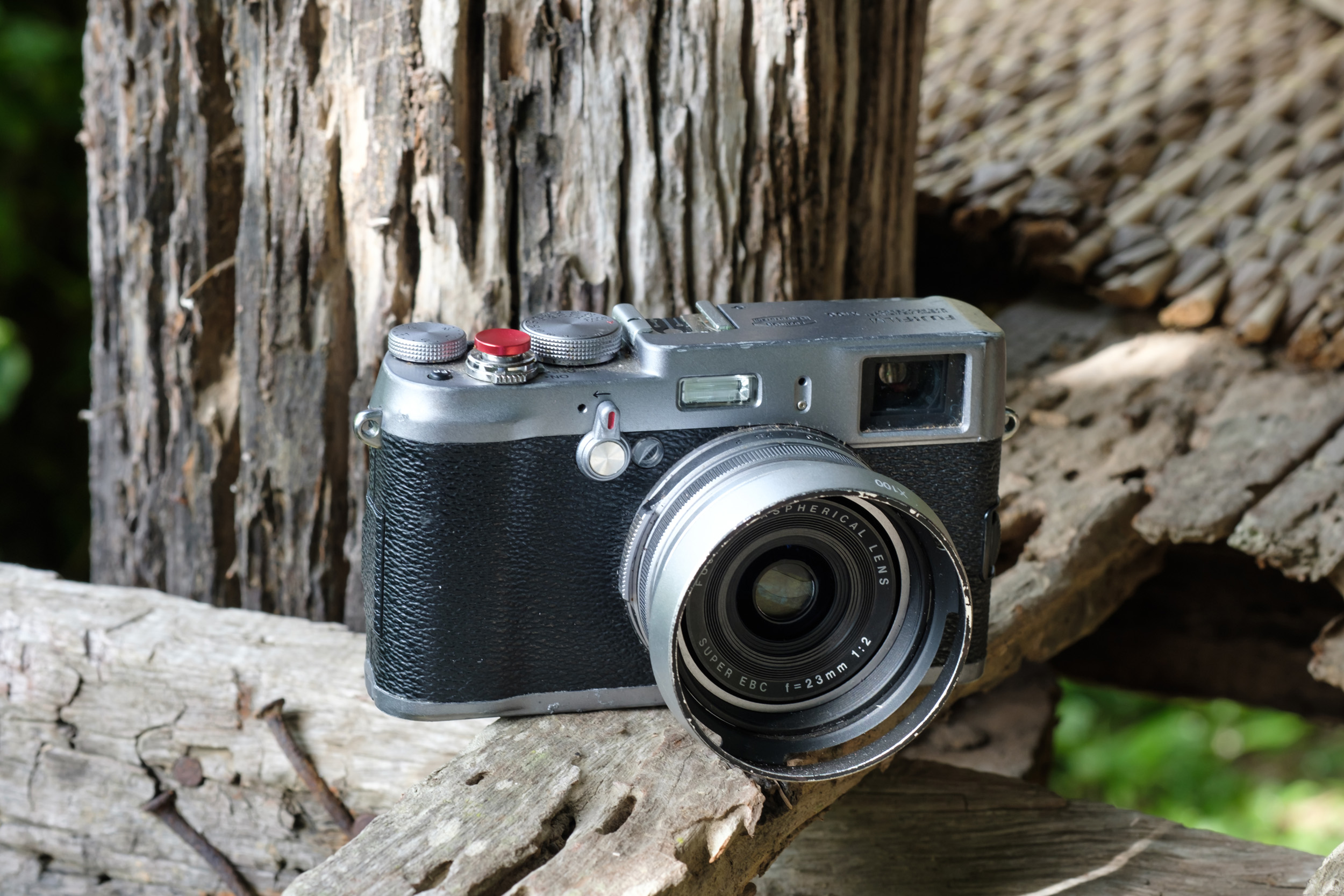 The Original X100 Is It Still a Viable Option in 2020? FUJILOVE MAGAZINE