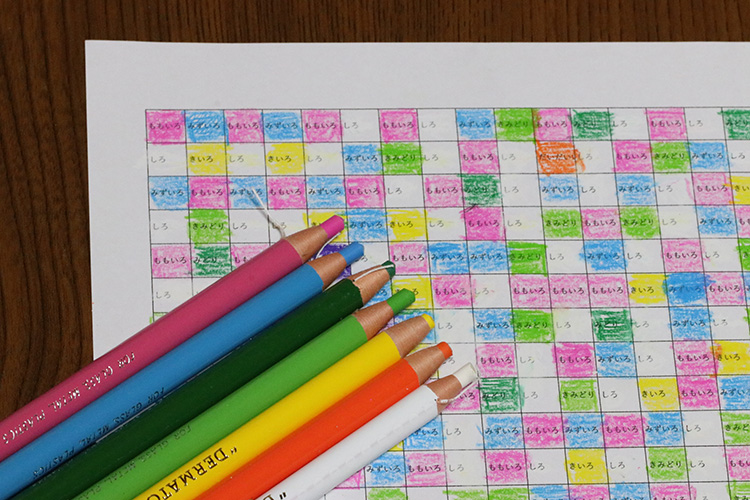 高校文化祭向けモザイクアートを色鉛筆で作る