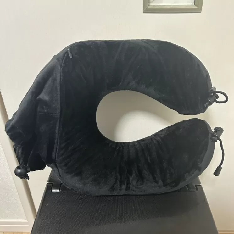 【Amazon Black Fridayで買った物】仮眠に最適！おすすめのネックピローで午後の仕事も捗ります。パワーナップを取り入れよう