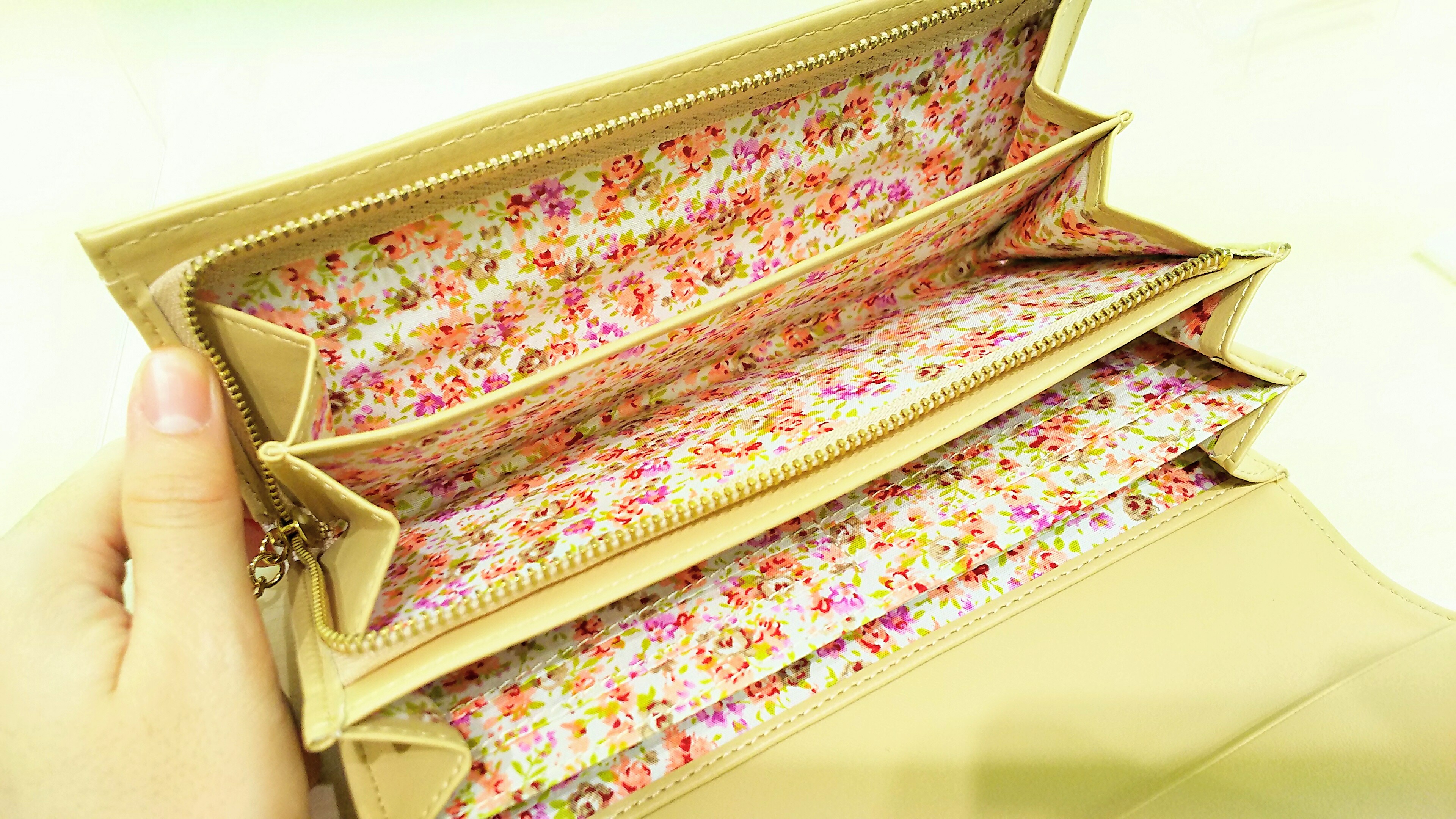 「LIZ LISA[リズリサ]」チロルシリーズ かぶせ型長財布 カバンのフジタ