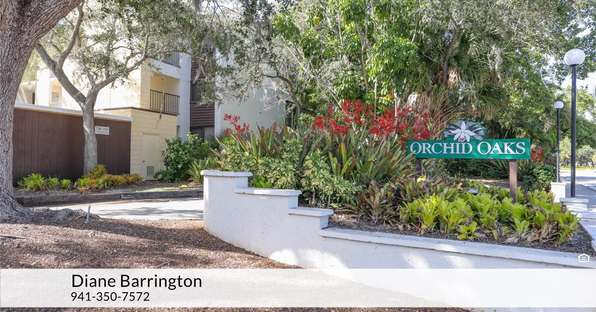 2752 Orchid Oaks Dr, Sarasota, FL 34239