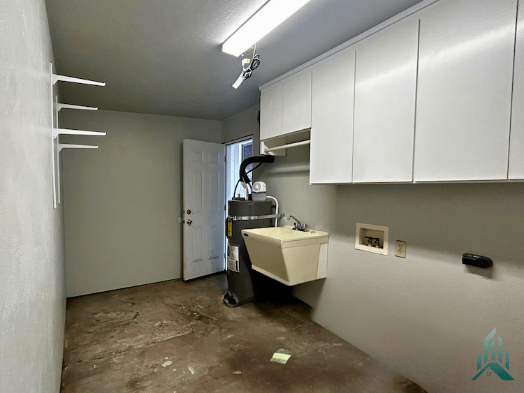 Newly Remodeled 2 bed/1 bath Home