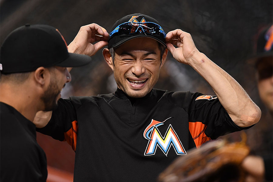イチローの「習慣」は「笑顔にさせてくれる」 仲間を"鼓舞"する姿が改めて話題 FullCount