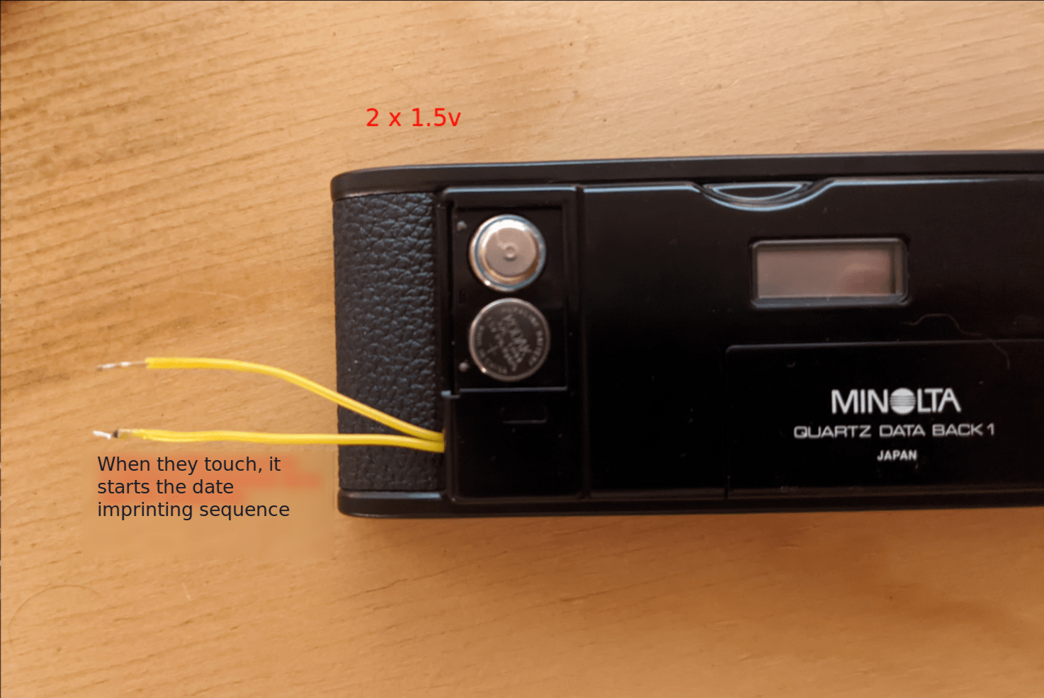 Using camera flash sync output Page 1