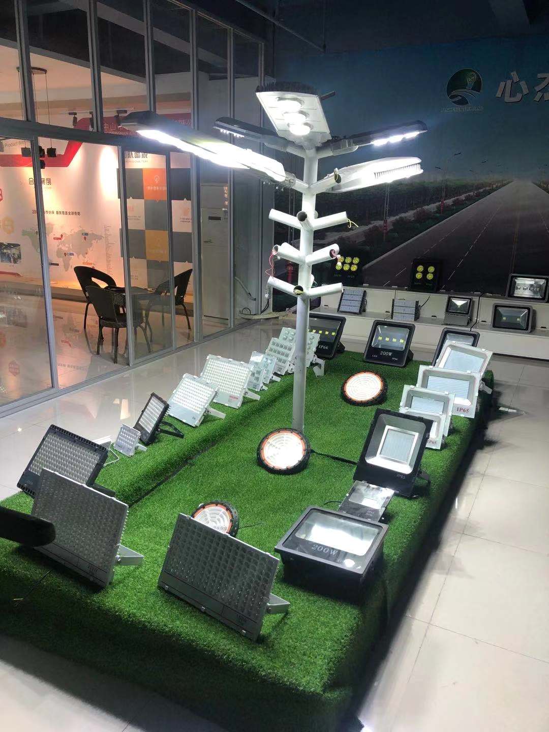 Oświetlenie led z Chin showroom w fabryce Realizacja impotera Fullbax