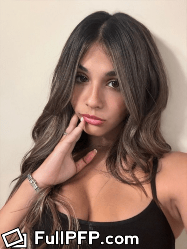 ellaabailey on OnlyFans | Full-Size Profile Picture Download - fullpfp.com