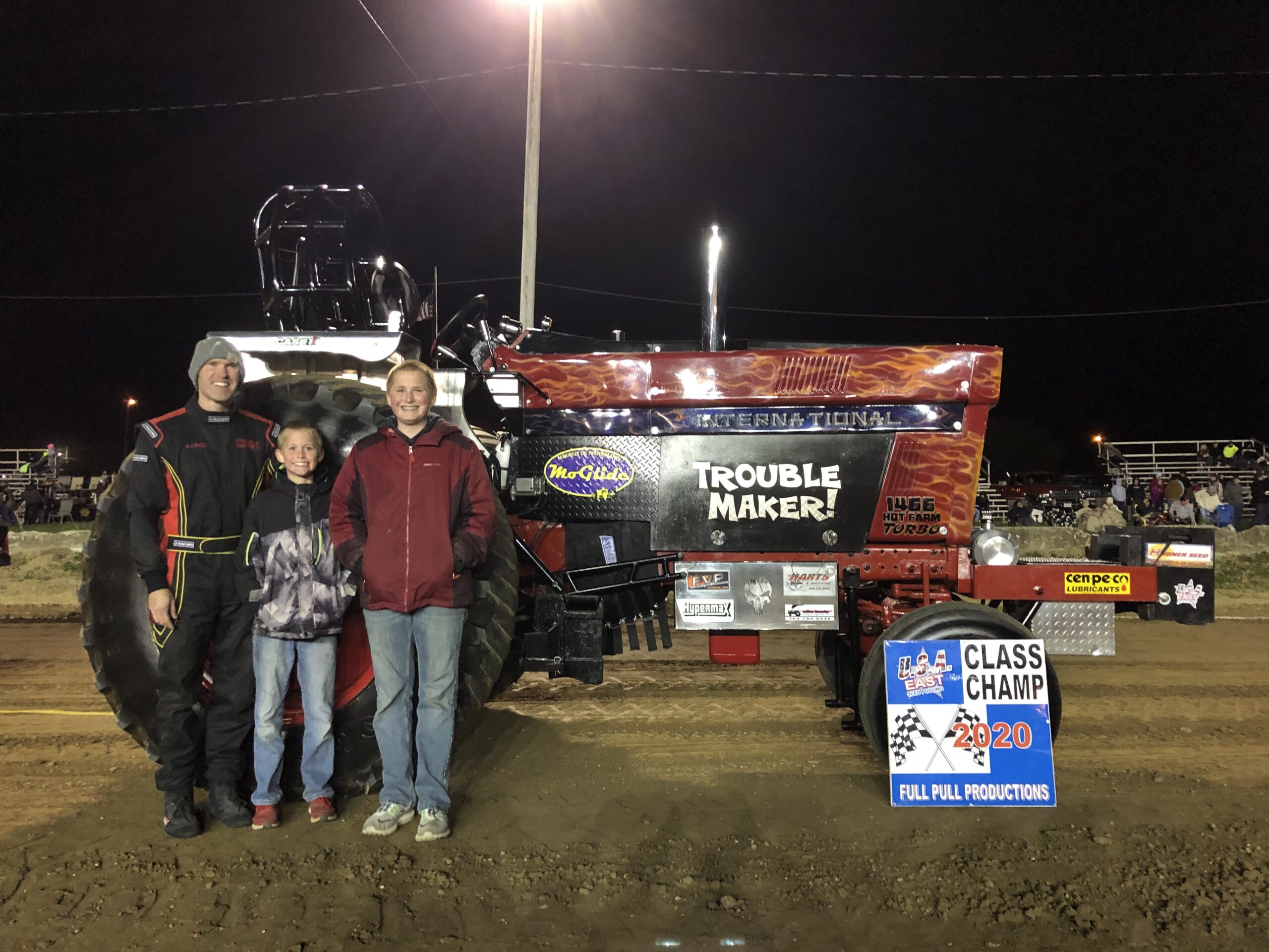 Hot Farm Tractors Full Pull Productions