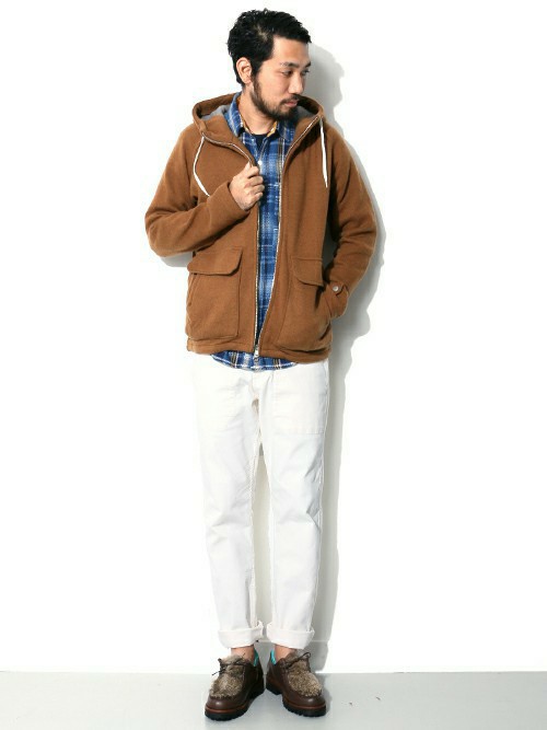 メンズ 白パンツコーデ 秋冬 春ブルゾンダッフル系の着こなし12選 Fululuri
