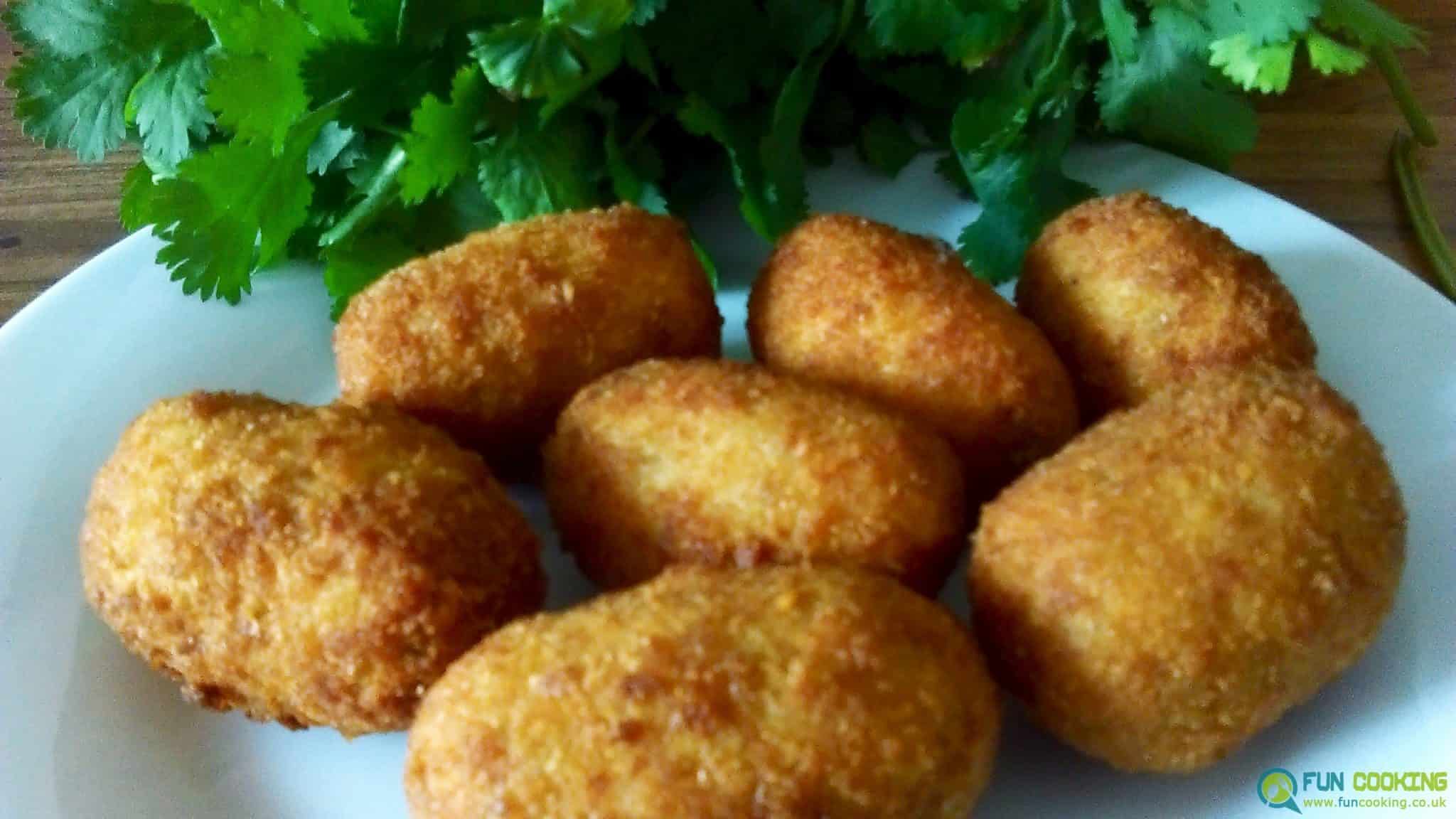Cheesy Corn Balls