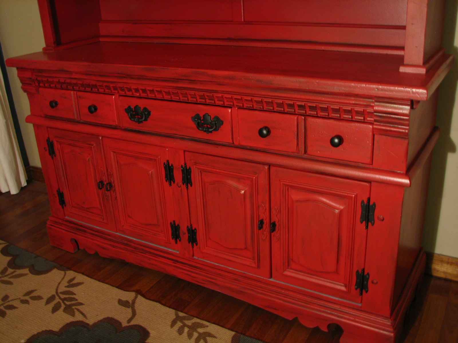 How to Repaint a Hutch FunCycled