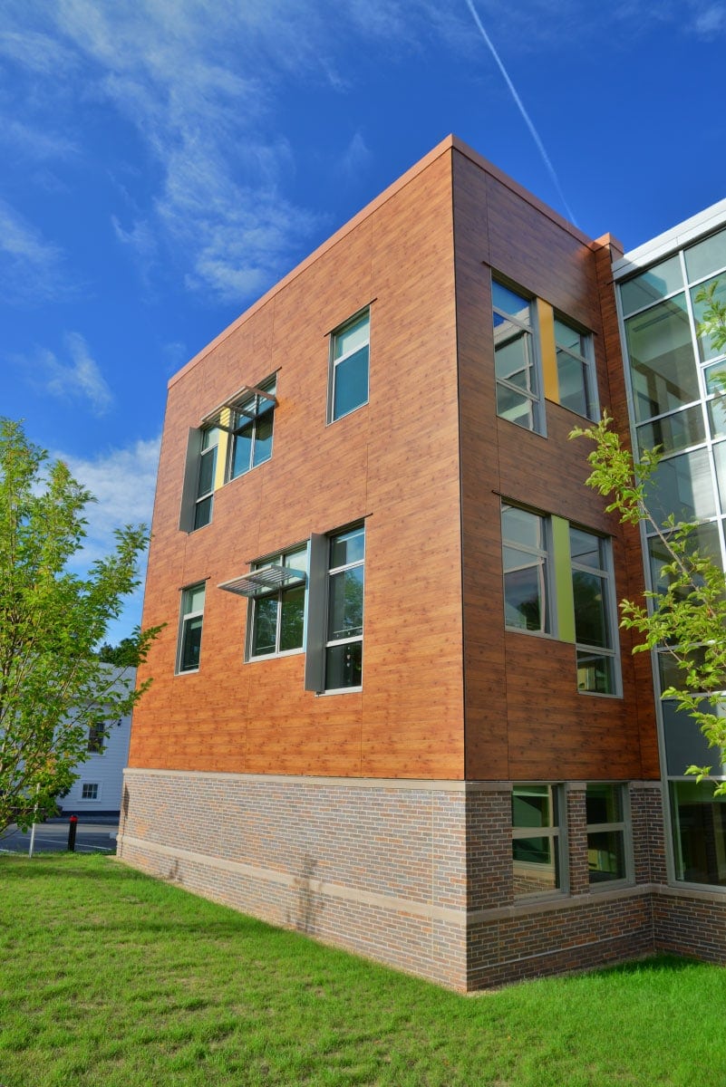 Templeton Elementary School in Massachusetts Fundermax