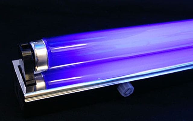 【簡単】誰にでもできるiPhoneをブラックライトにする方法！ FUNDO