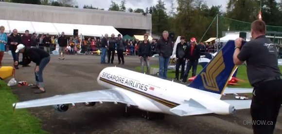 Amazing Remote Control Airbus A380800 Replica