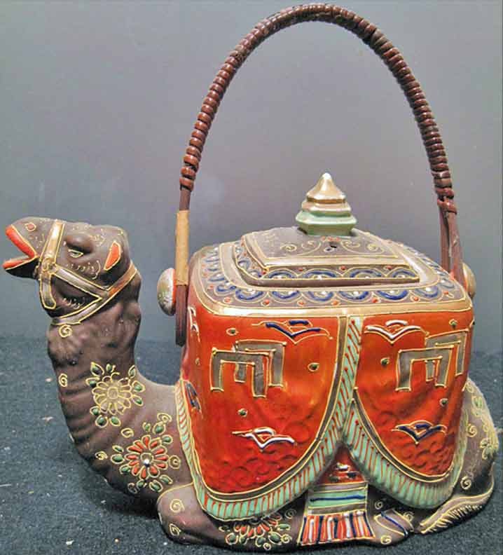 Japanese Moriage Satsuma Camel Tea Pot Teapot Funk & Junk Collectibles