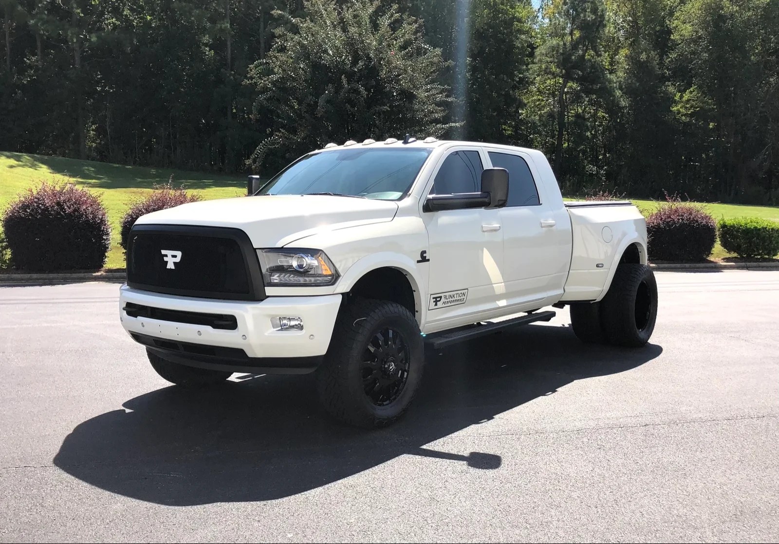 2017 RAM 3500 LARAMIE MEGA CAB DUALLY Stock 507696 Funktion