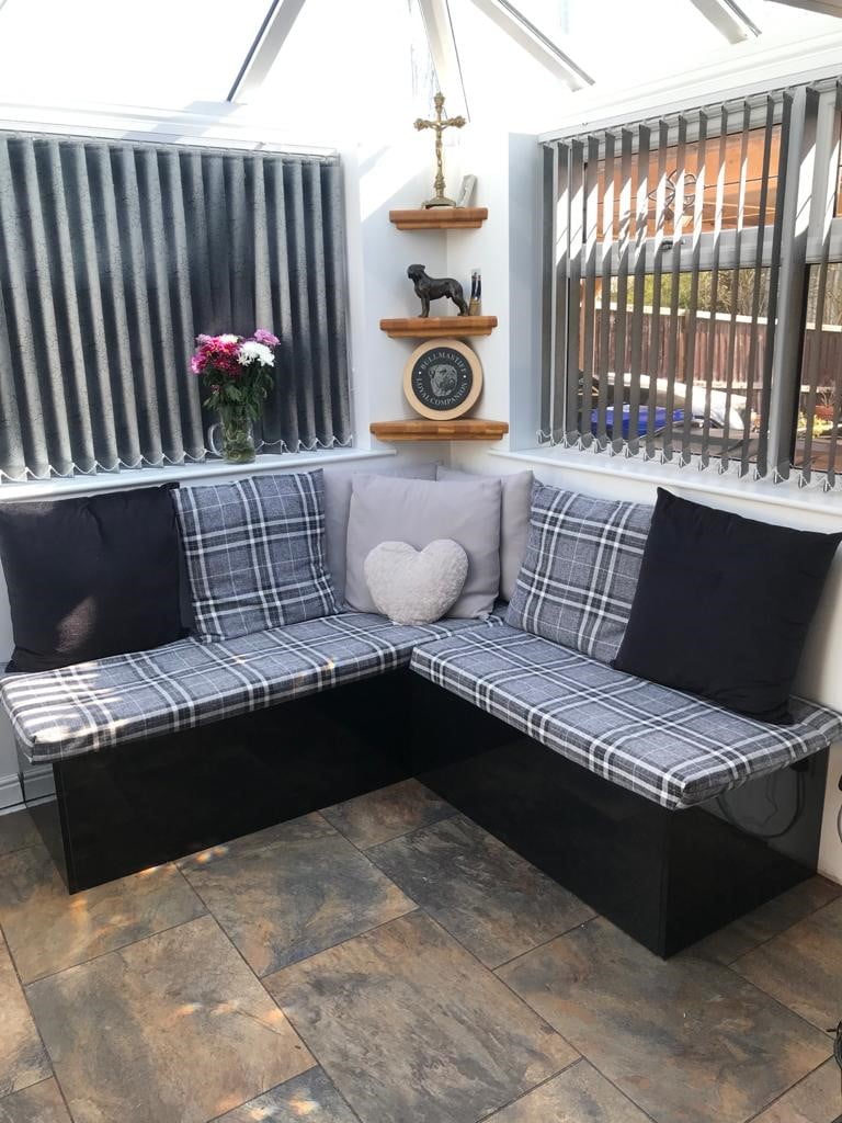 corner storage bench