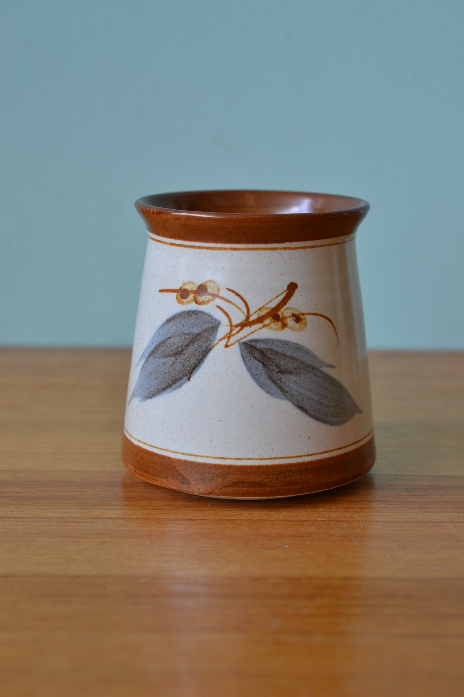 Vintage Australian Pottery bowl jar pot leaves australiana DBt1 Funky